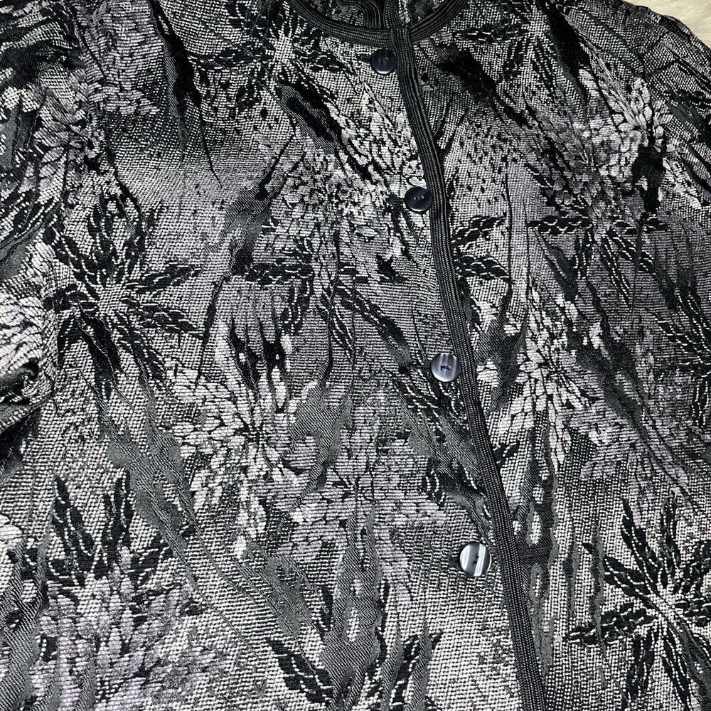 Black Patterned Reversibleshacket Szmedium - image 3